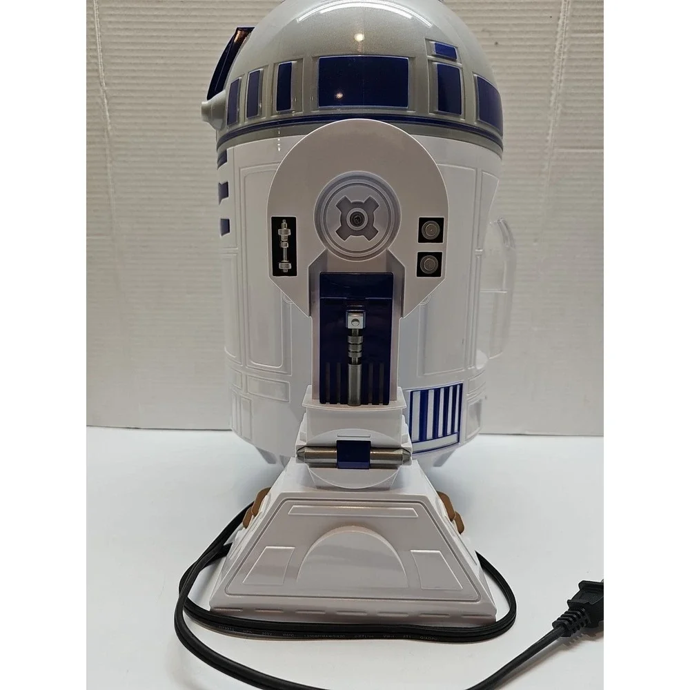 Uncanny brands star wars